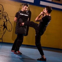 Sport-Thieme Schlagpolster "Curve" 17 Sport-Thieme Schlagpolster "Curve" -Fitnessserien Laden 144 6702 6